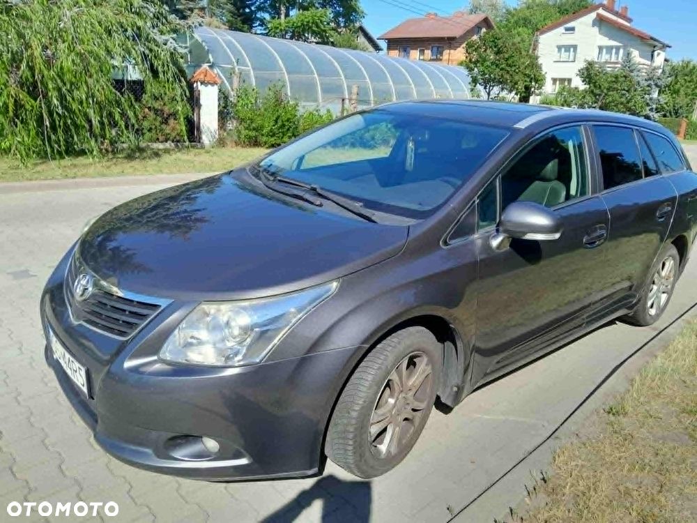 Toyota Avensis 2.0 D-4D - 1