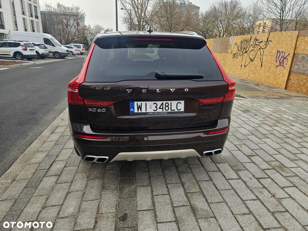 Volvo XC 60 B5 B AWD Momentum Pro - 4