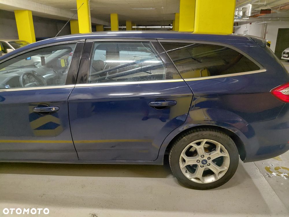 Ford Mondeo 2.5 Titanium - 23