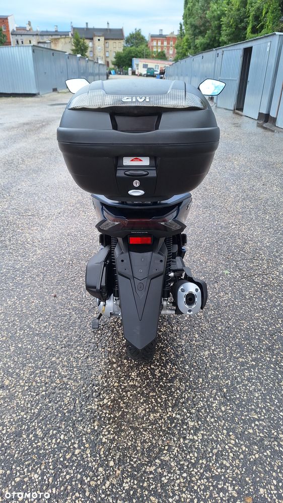 Honda PCX - 9