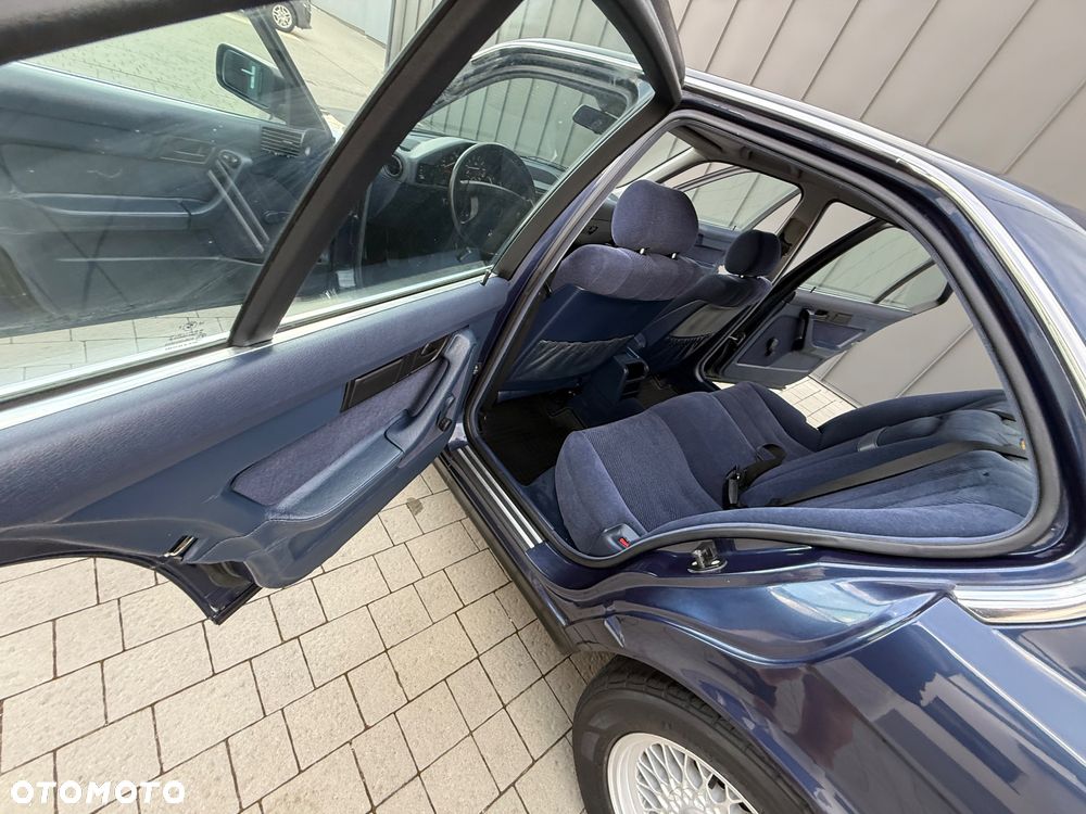 BMW Seria 5 520i - 14