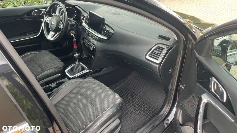 Kia Ceed 1.4 T-GDI L Business Line - 13