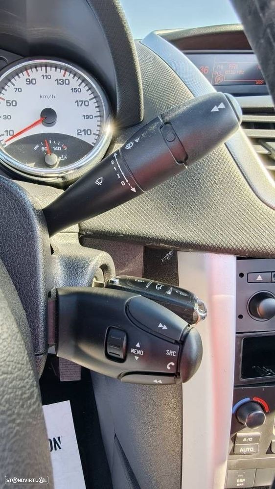 Peugeot 207 CC 1.6 HDi Sport FAP - 31