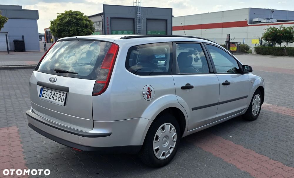 Ford Focus 1.6 TDCi Ambiente - 4