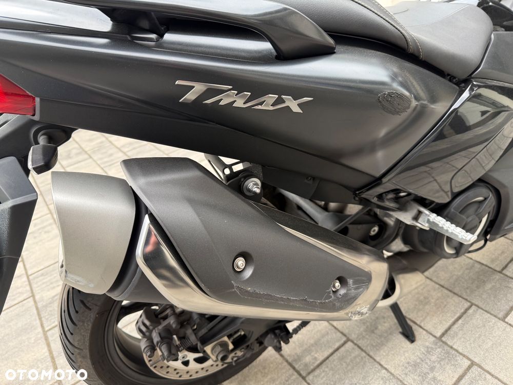 Yamaha Tmax - 12