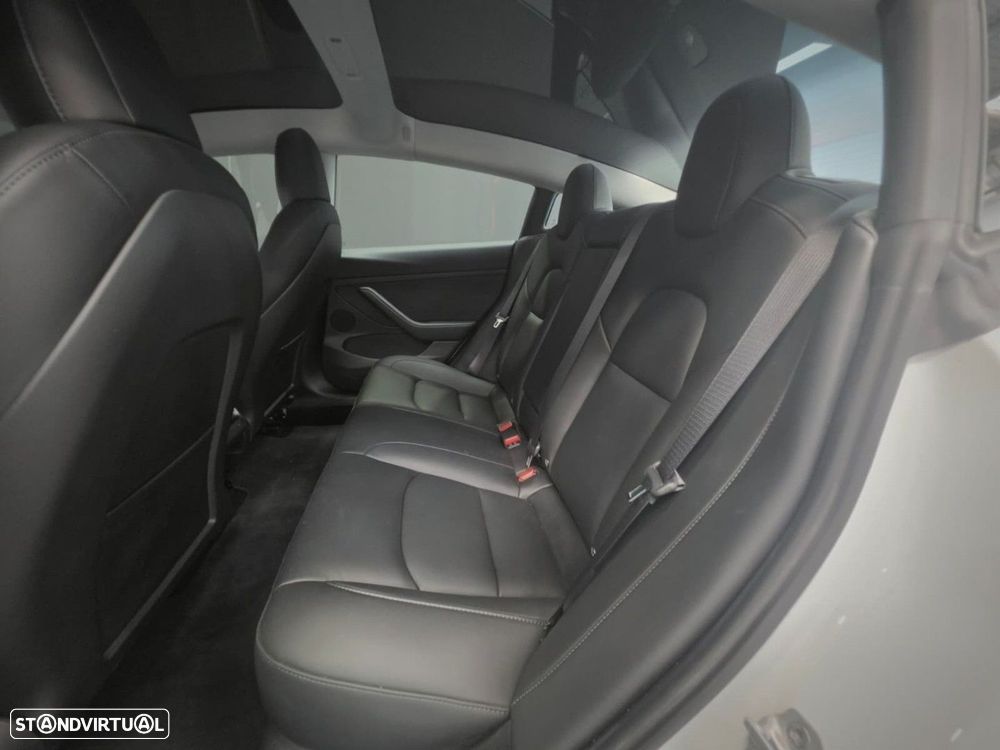 Tesla Model 3 Long Range AWD Dual Motor Performance - 17