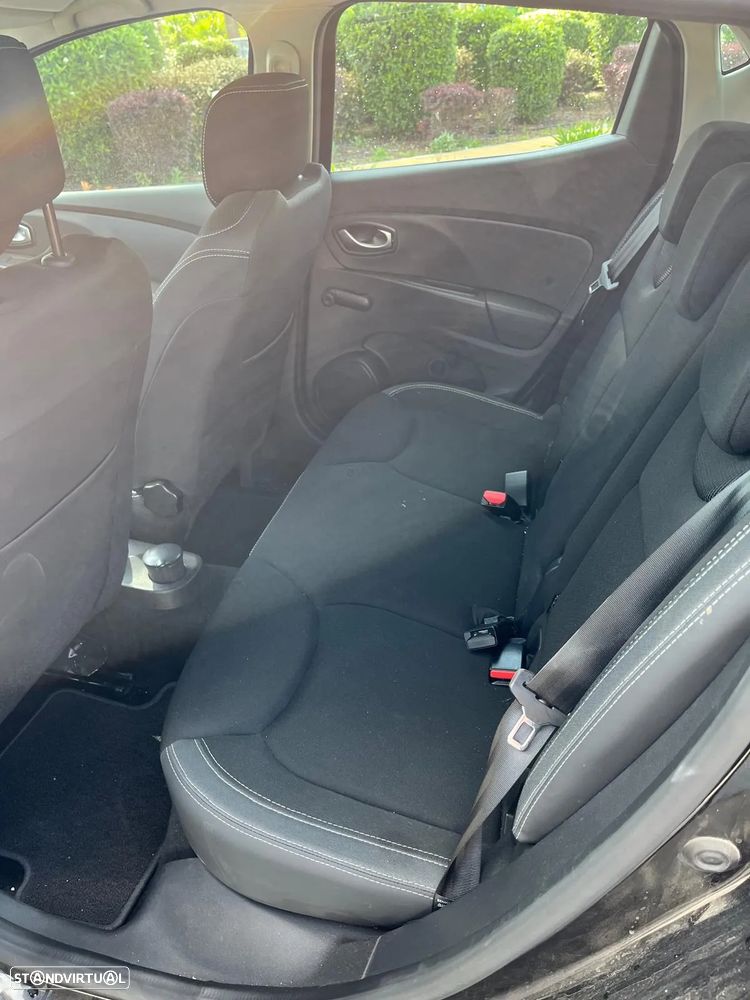 Renault Clio - 8
