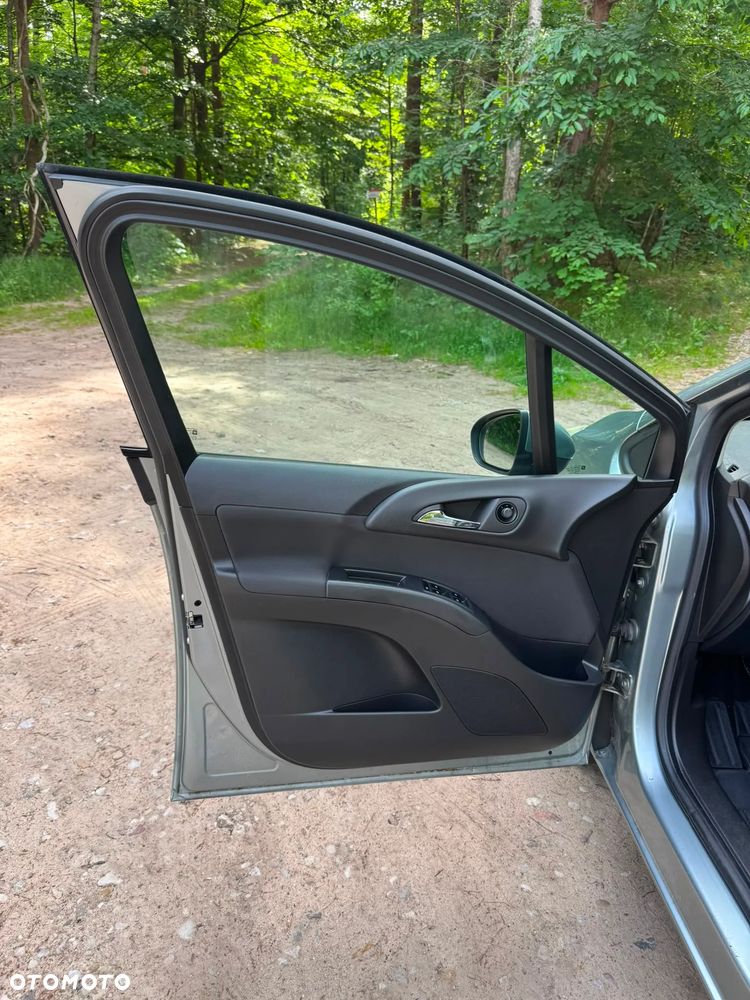 Opel Meriva - 32
