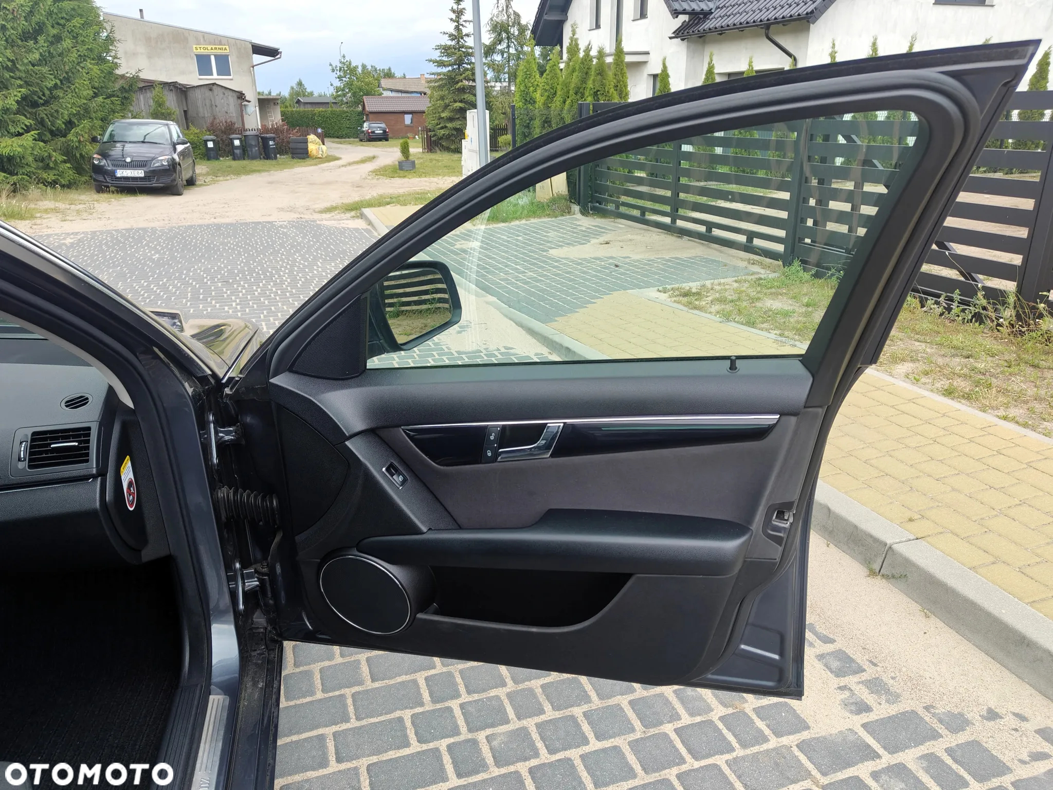 Mercedes-Benz Klasa C 180 BlueEFFICIENCY 7G-TRONIC - 22