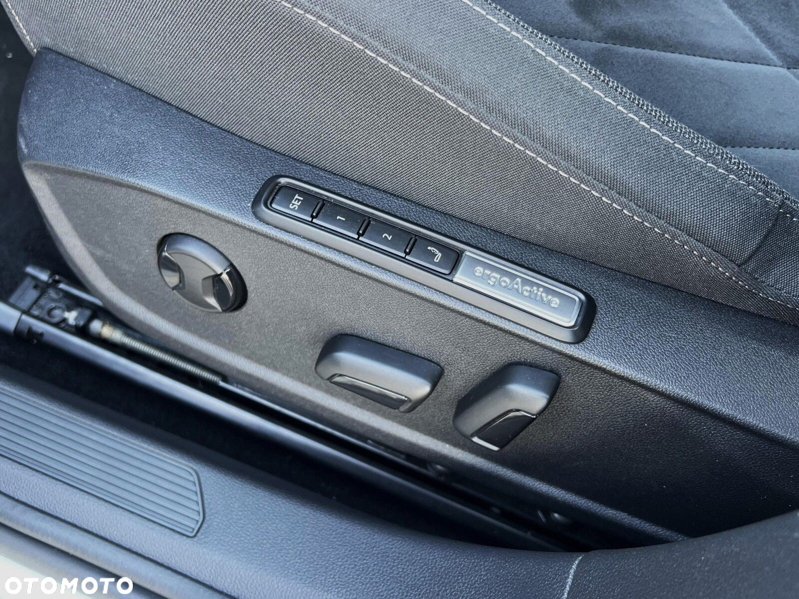 Volkswagen Golf VIII 2.0 TDI Style DSG - 18