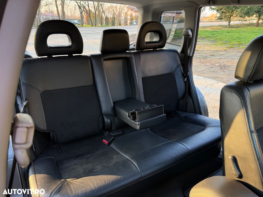 Mitsubishi Outlander 2.0 Turbo 4x4 - 11