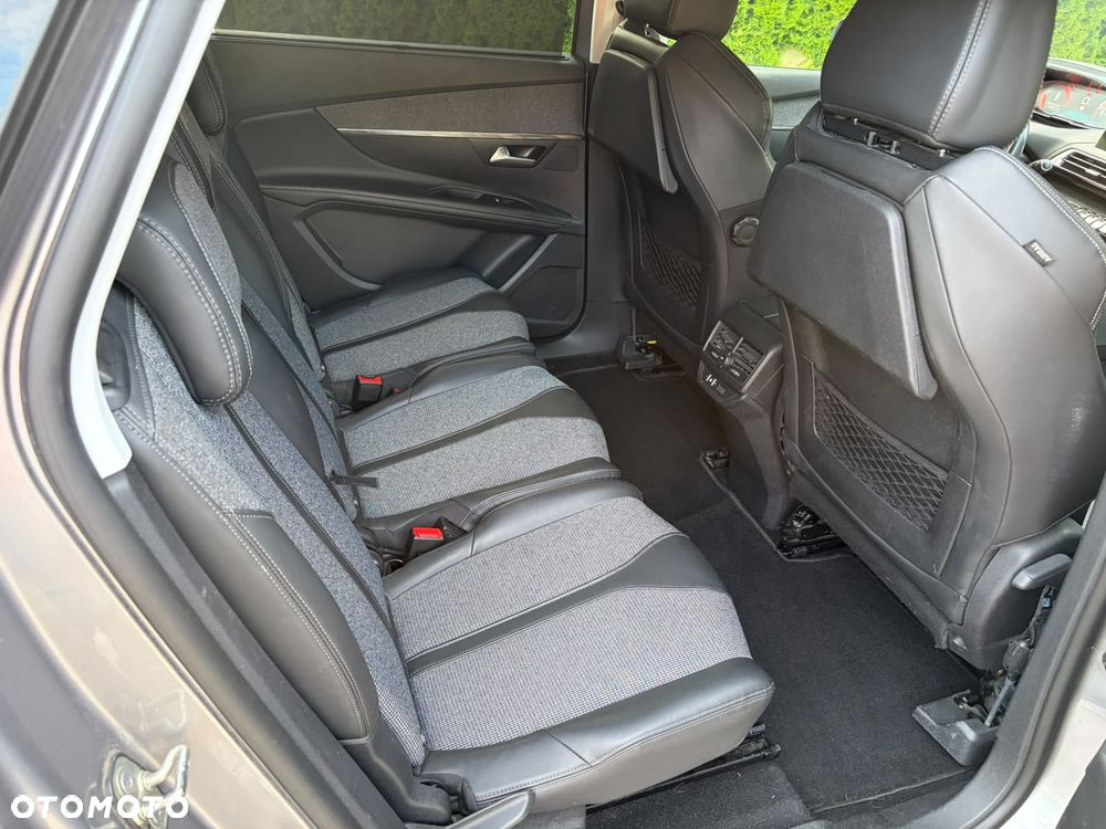 Peugeot 5008 - 12