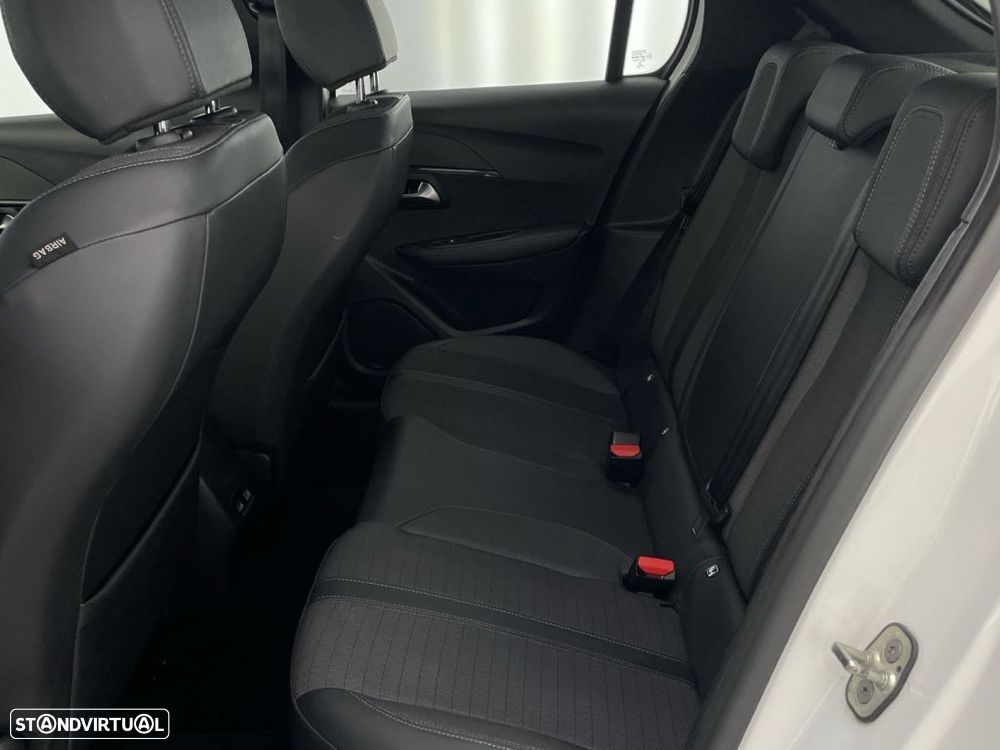 Peugeot 208 1.2 PureTech Allure - 12