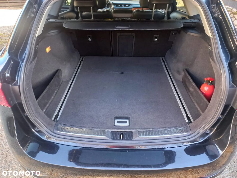 Toyota Avensis 1.8 Premium - 9