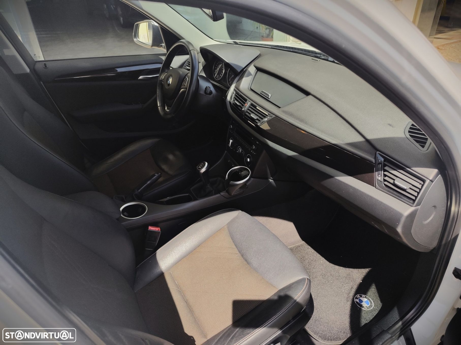 BMW X1 18 d sDrive - 12