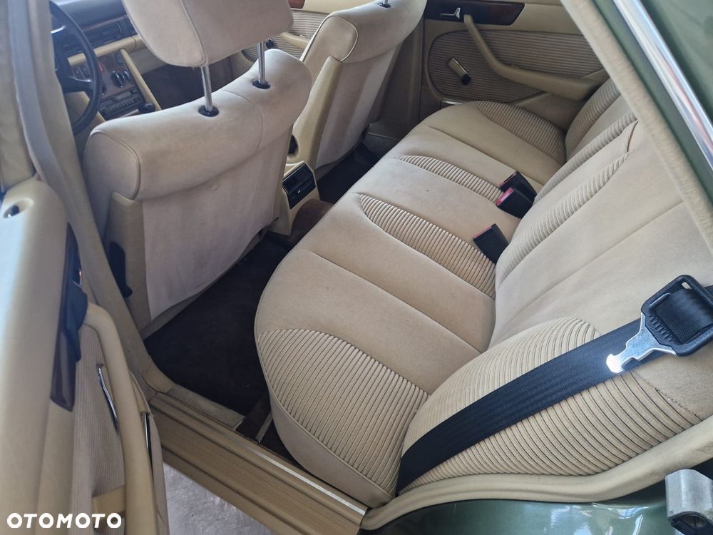 Mercedes-Benz 280 - 10