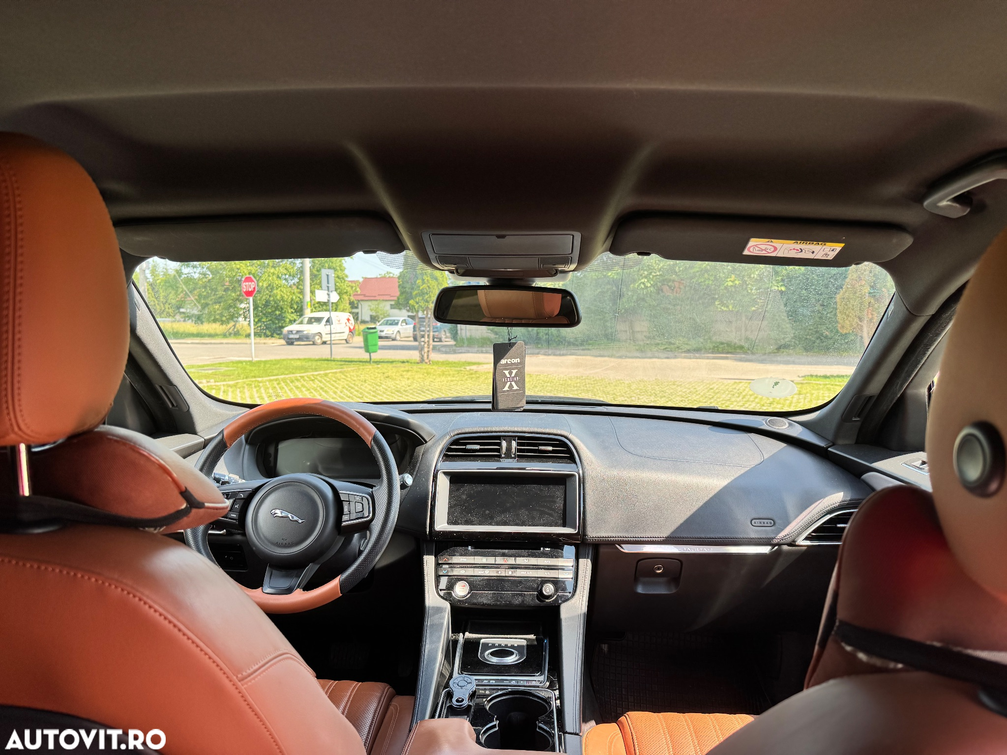 Jaguar F-Pace 20d AWD Portfolio - 6