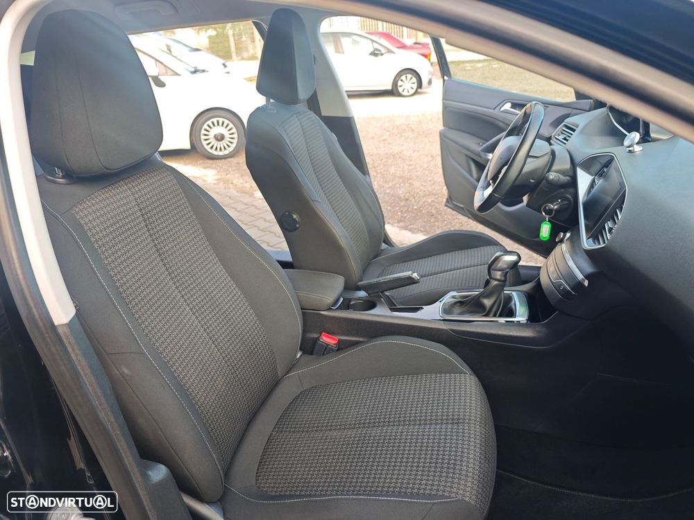 Peugeot 308 1.6 BlueHDi Style - 13