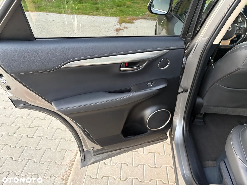 Lexus NX 300h Comfort AWD - 21