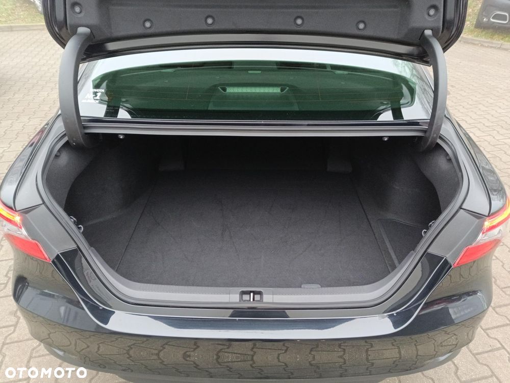 Toyota Camry 2.5 Hybrid Prestige CVT - 10