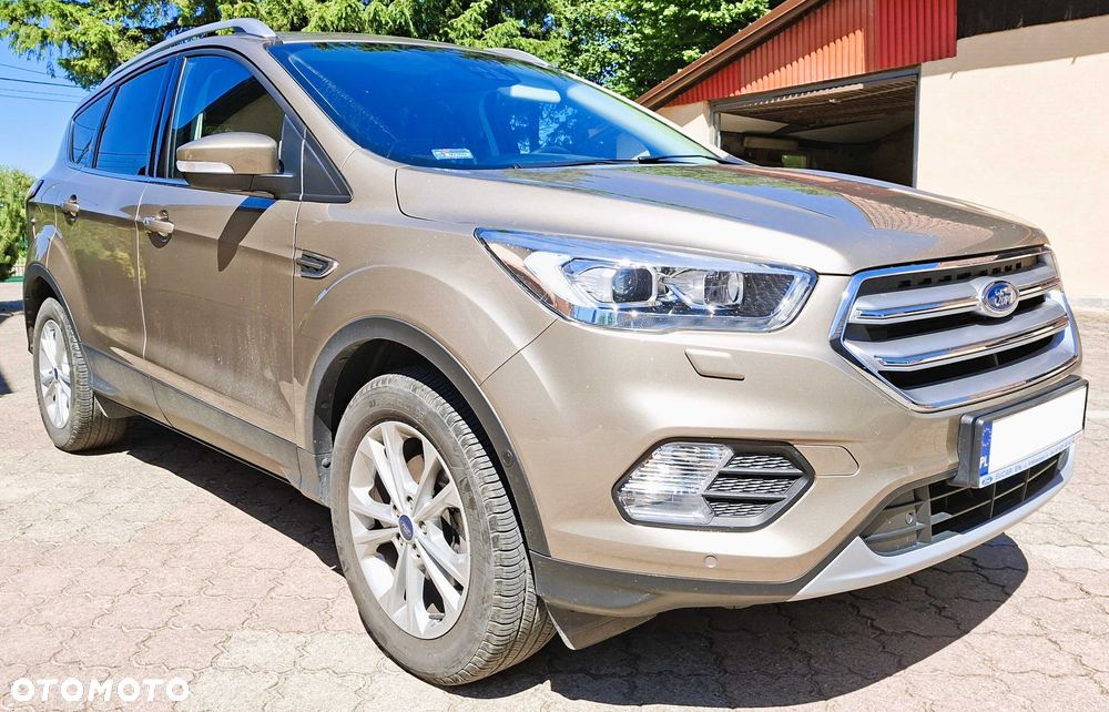 Ford Kuga - 1