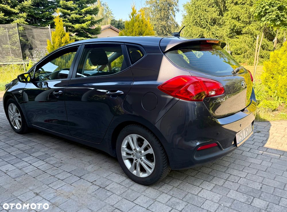 Kia Ceed - 9