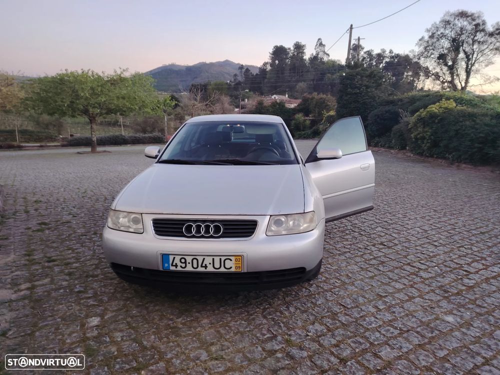 Audi A3 1.6 Ambiente - 1