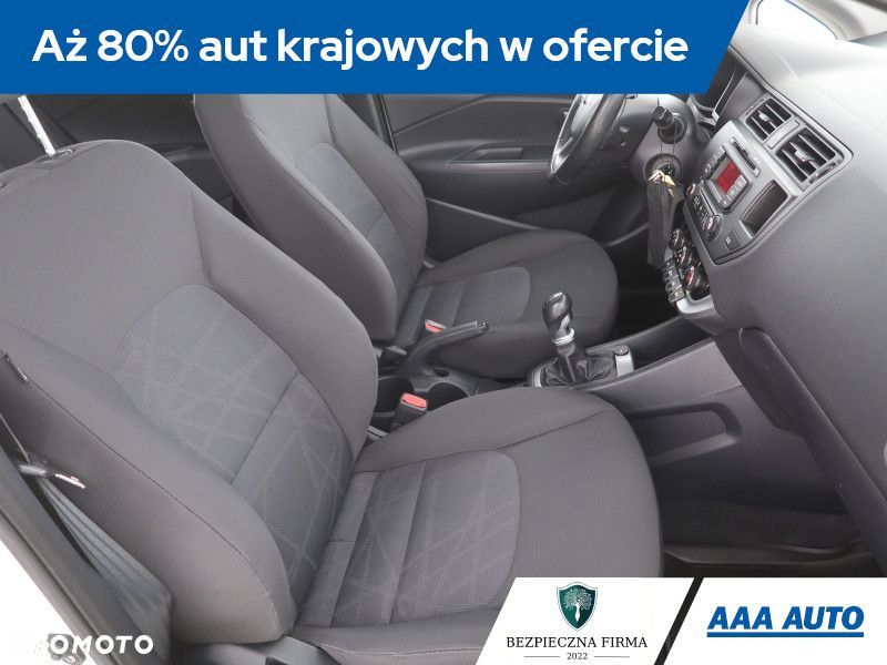 Kia Rio - 11