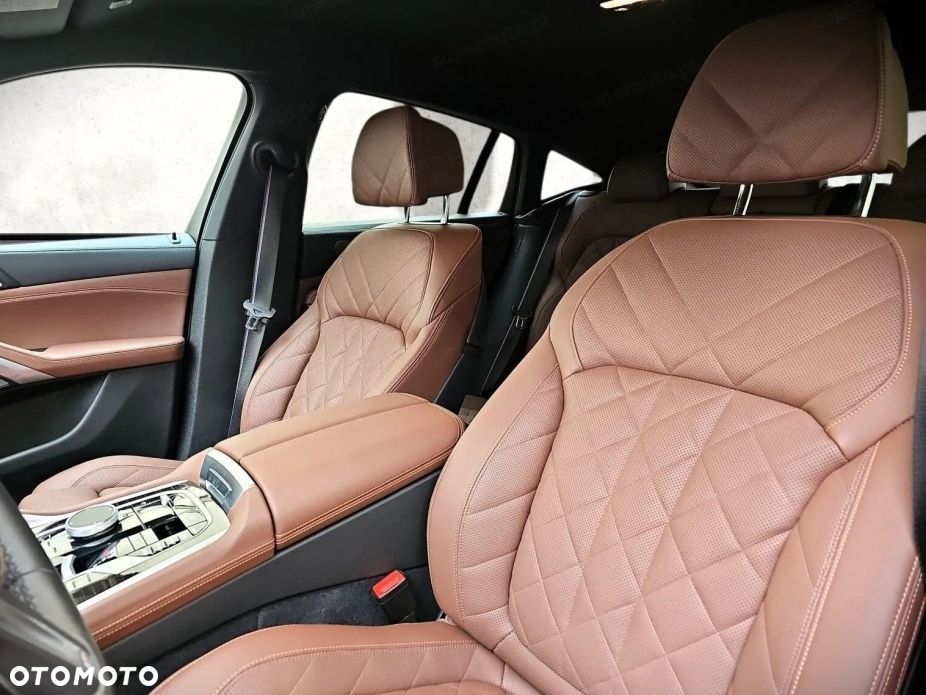 BMW X6 xDrive40i mHEV sport - 9