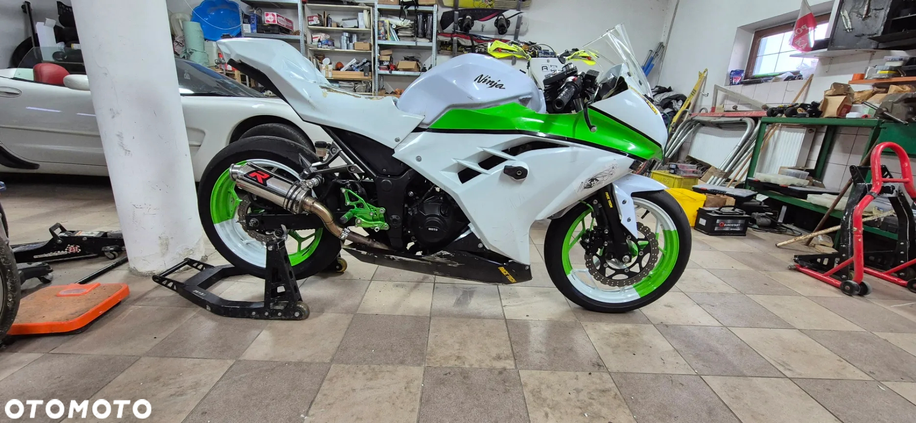 Kawasaki Ninja 300 ABS - 2