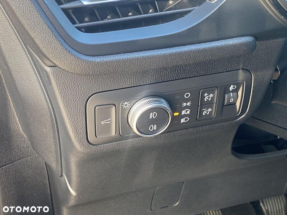 Ford Kuga - 10