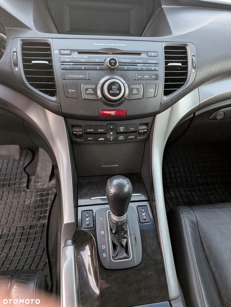 Honda Accord 2.4 Executive - 11
