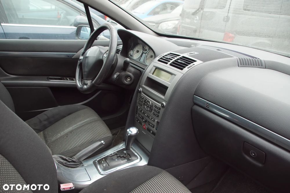 Auto na części - Peugeot 407 SW 2.0 HDI 136 KM RHR 4HP20 EZW 2005R Silnik Skrzynia Drzwi Maska Błotnik Klapa Zderzak Lampa Lusterko Klamka Szyba Panorama Deska Kokpit Sterownik Moduł Czujnik Licznik Wyświetlacz Panel Kierownica - 14