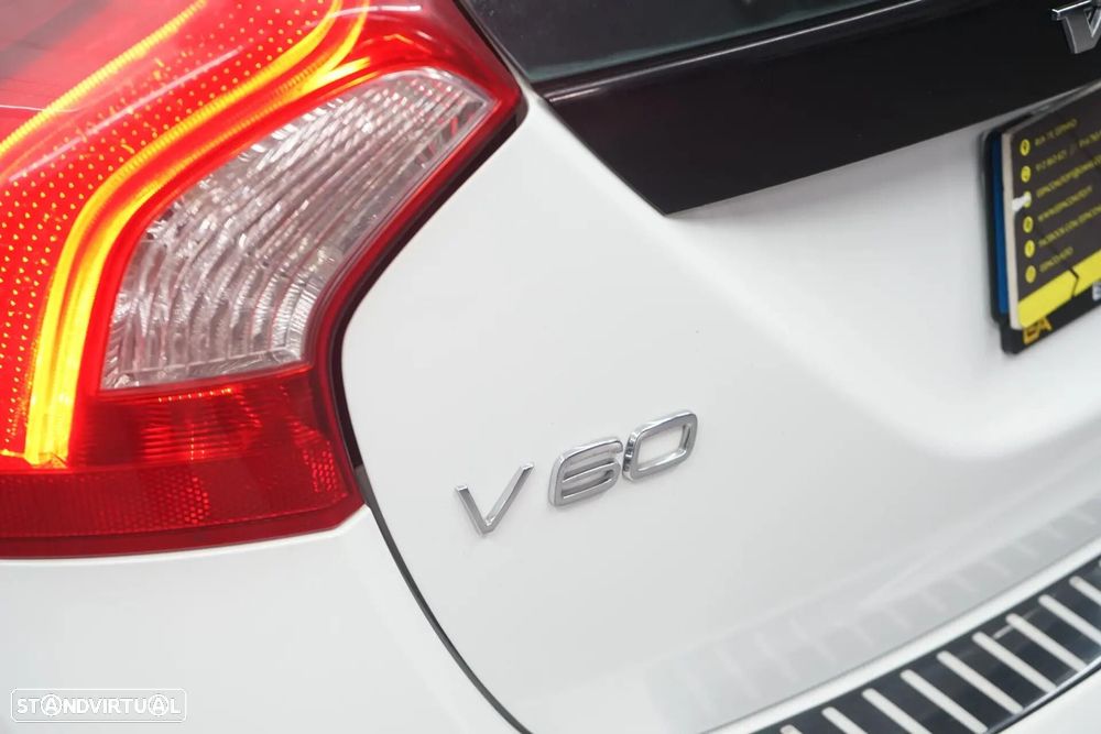 Volvo V60 1.6 D2 R-Design - 13