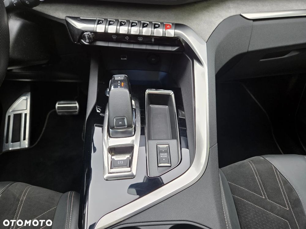 Peugeot 5008 BlueHDi 180 EAT8 GT Pack - 31