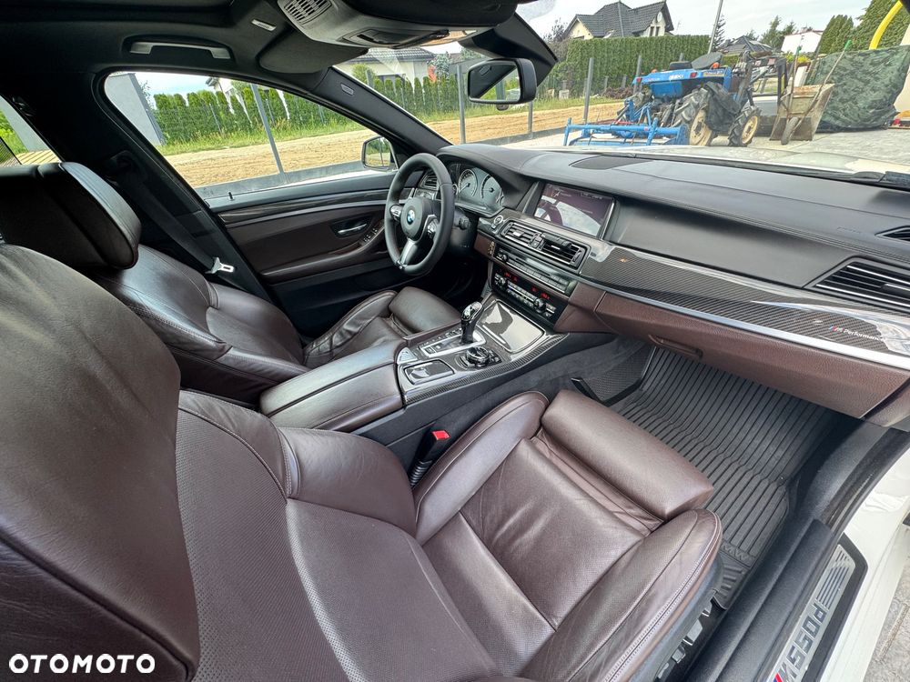 BMW Seria 5 M550d xDrive - 30