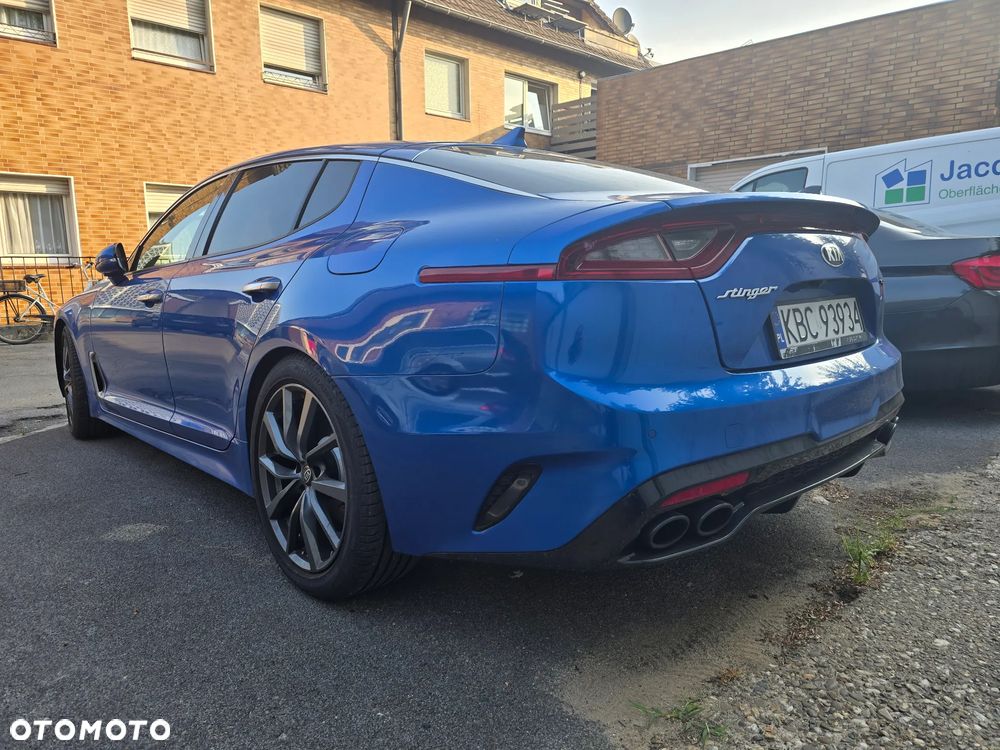 Kia Stinger - 3