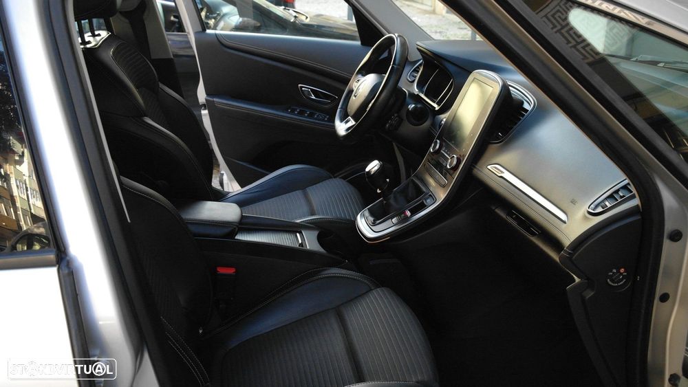 Renault Grand Scénic 1.6 dCi Intens SS - 32