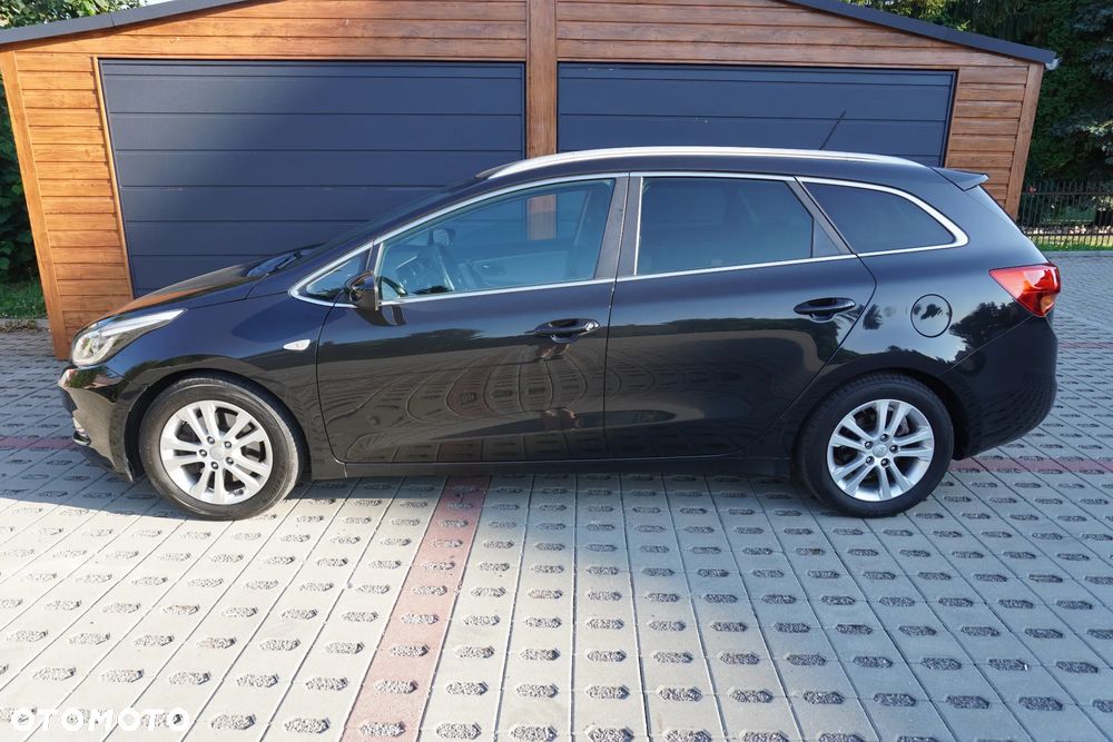 Kia Ceed 1.6 GDI ISG Dream-Team Edition - 3