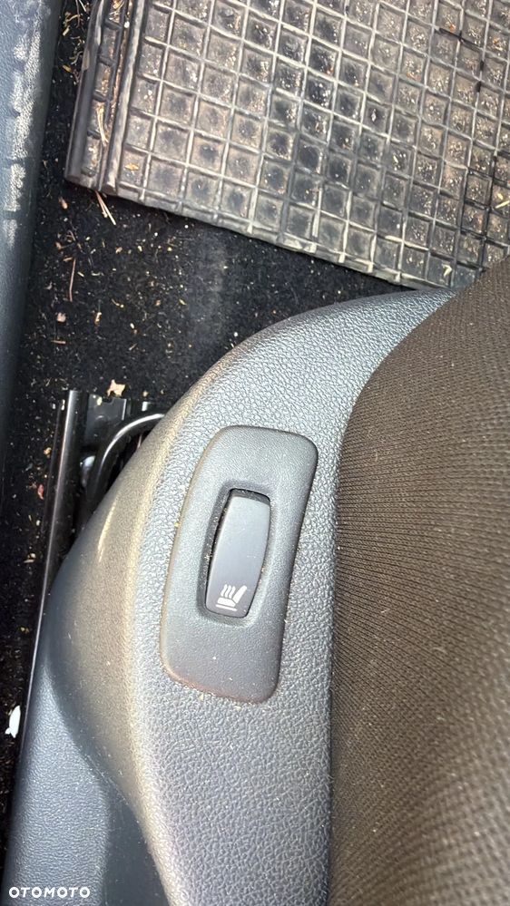 Renault Clio - 23