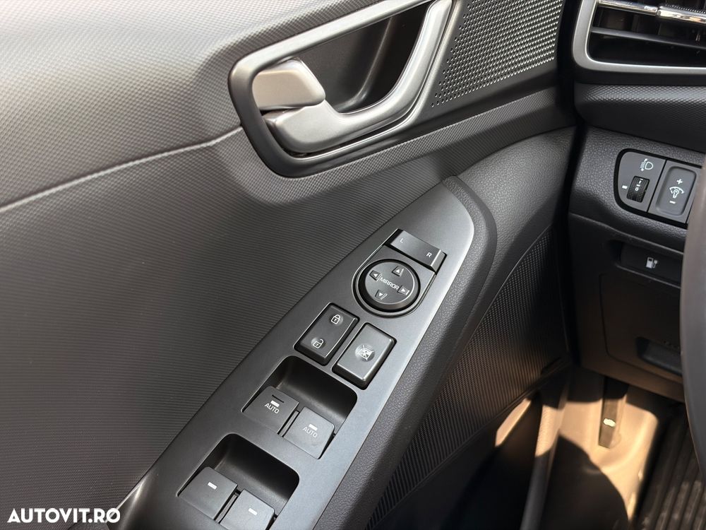 Hyundai IONIQ Business - 11