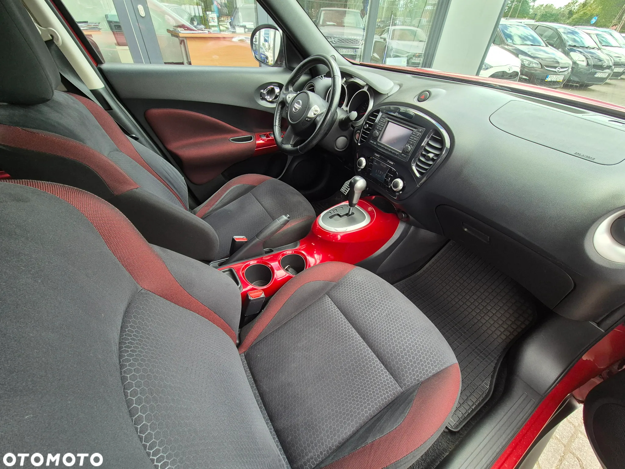 Nissan Juke 1.6 T Tekna 4x4 - 23