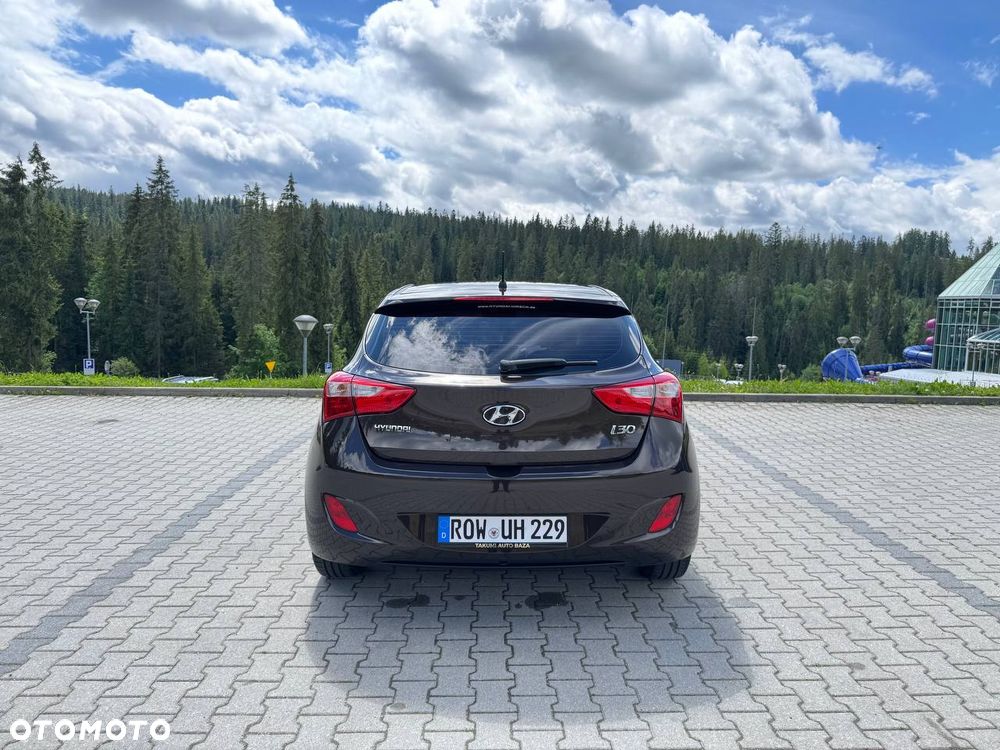 Hyundai i30 blue Kombi 1.4 Classic - 6