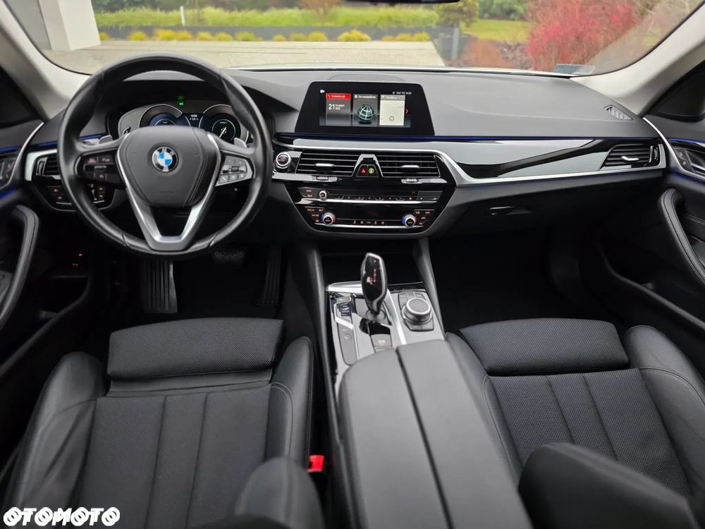 BMW Seria 5 530e iPerformance xDrive Sport Line sport - 20