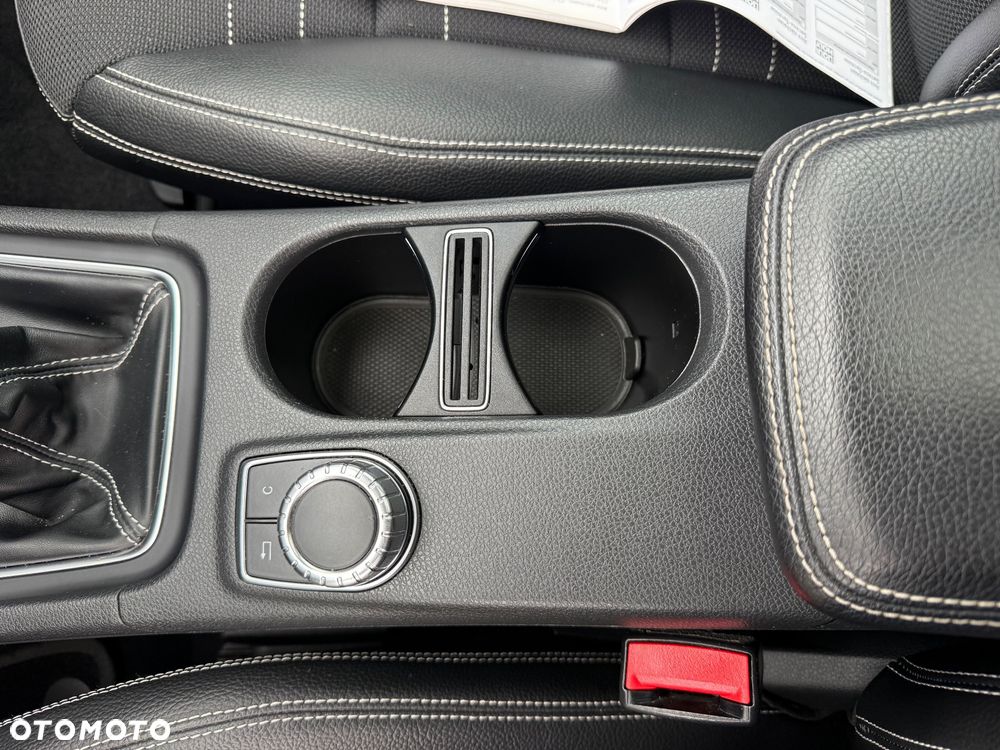 Mercedes-Benz Klasa A 200 (BlueEFFICIENCY) Urban - 23