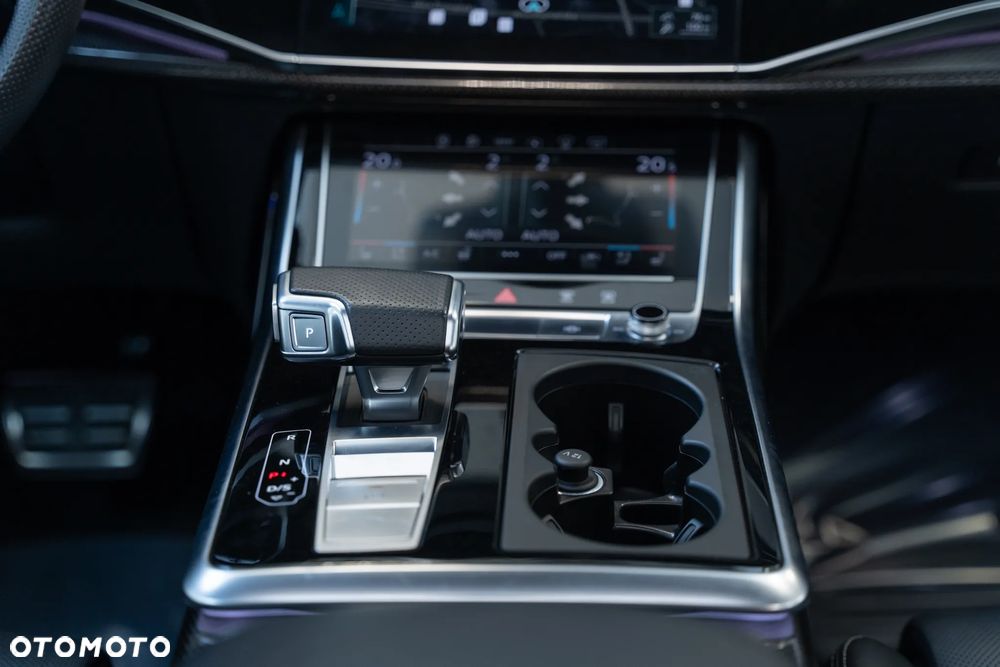 Audi SQ8 - 30