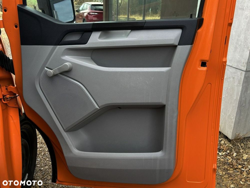 Volkswagen Transporter - 25