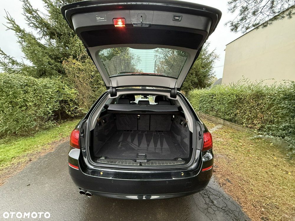 BMW Seria 5 520d Touring - 31