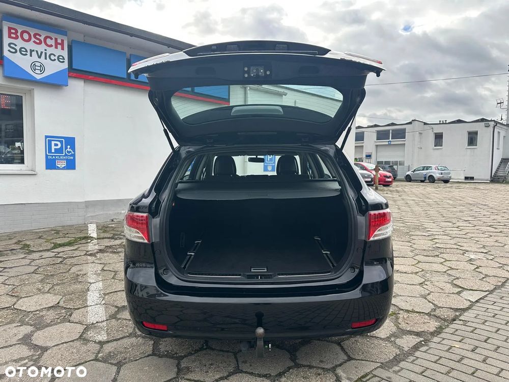 Toyota Avensis Touring Sports 1.8 Comfort - 8