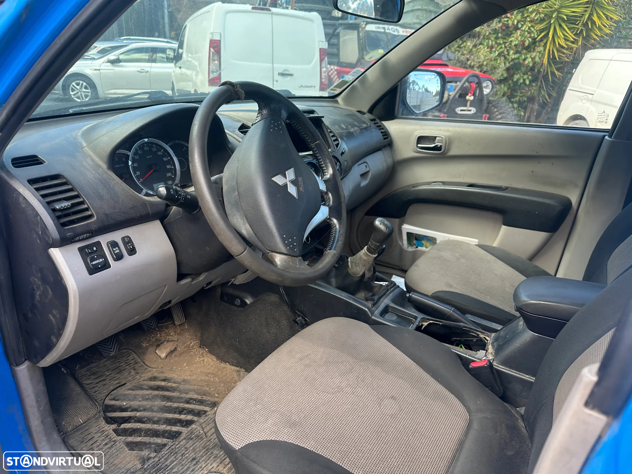 MITSUBISHI L200 2.5 DI-D 136 CV STRAKAR DE 2015 (CENTRO DE ABATE) - 7